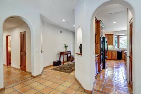 Entry Way - 10040 Circa Valle Verde, El Cajon, CA 92021 photo 3 of 6