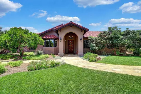 Exterior - 10040 Circa Valle Verde, El Cajon, CA 92021 photo 1 of 9