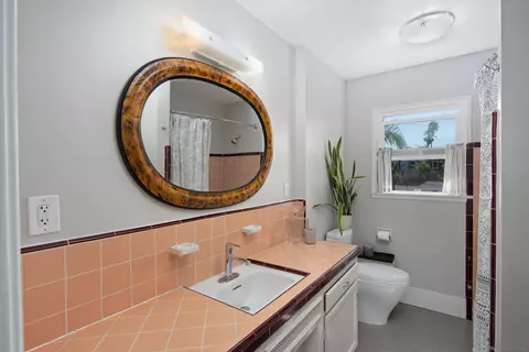 Bath - 8539-41 Alpine Ave, La Mesa, CA 91941 photo 1 of 2