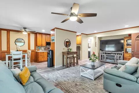 8683 Wahl St, Santee, CA 92071