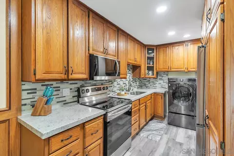 Kitchen - 8683 Wahl St, Santee, CA 92071 photo 1 of 2