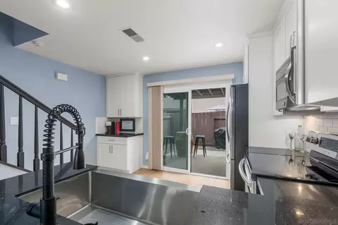 Kitchen - 10321 Carefree Dr, Santee, CA 92071 photo 4 of 5