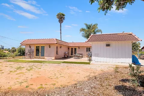 Exterior - 704 Barsby St, Vista, CA 92084 photo 6 of 6