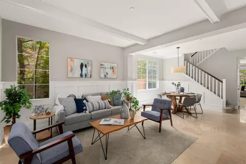 1011 Woodcrest Ln, Vista, CA 92081