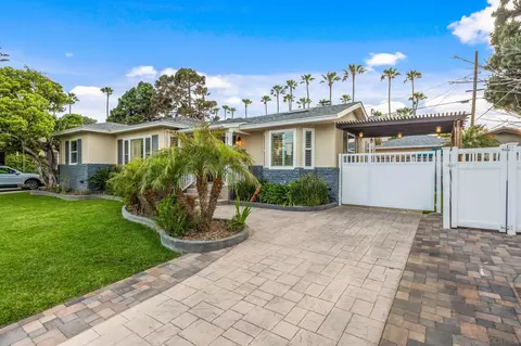 920 Moana Dr, San Diego, CA 92106