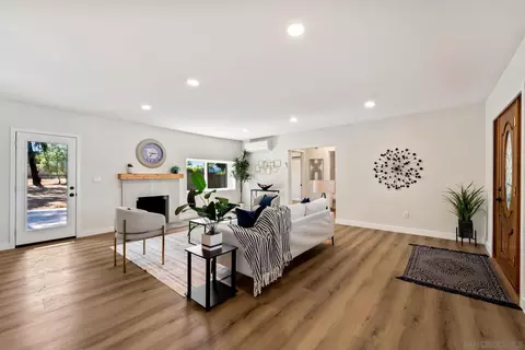 Living - 8622 Sunridge Dr, Santee, CA 92071 photo 3 of 5
