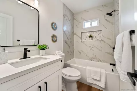 Bath - 8622 Sunridge Dr, Santee, CA 92071 photo 2 of 2
