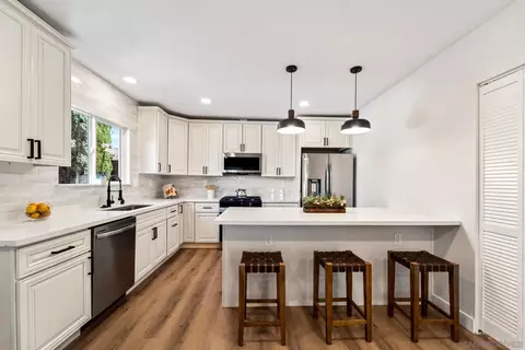 Kitchen - 8622 Sunridge Dr, Santee, CA 92071 photo 4 of 7