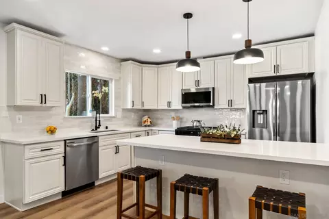 Kitchen - 8622 Sunridge Dr, Santee, CA 92071 photo 3 of 7