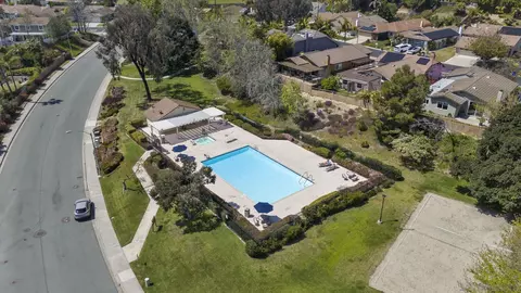 View/Area - 541 Cloudview Ln, Encinitas, CA 92024 photo 2 of 2