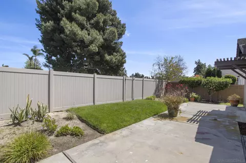 Exterior - 541 Cloudview Ln, Encinitas, CA 92024 photo 3 of 5