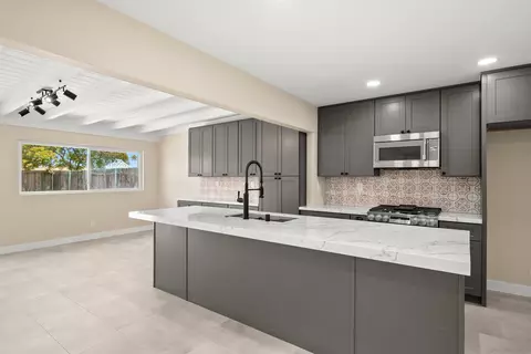 1686 Zoro, San Diego, CA 92154