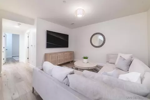 Other - 742 Cornish Dr, Encinitas, CA 92024 photo 3 of 8