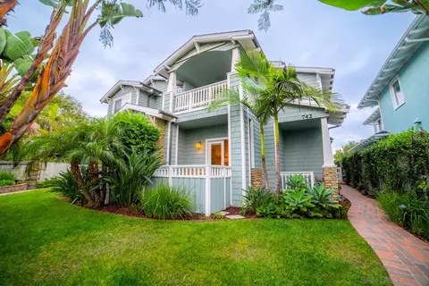 742 Cornish Dr, Encinitas, CA 92024