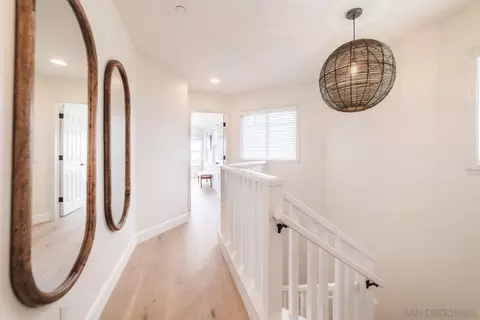 Entry Way - 742 Cornish Dr, Encinitas, CA 92024 photo 1 of 1