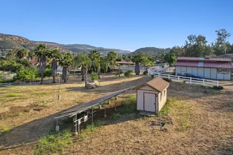 Exterior - 9692 Red Pony Ln, El Cajon, CA 92021 photo 6 of 7