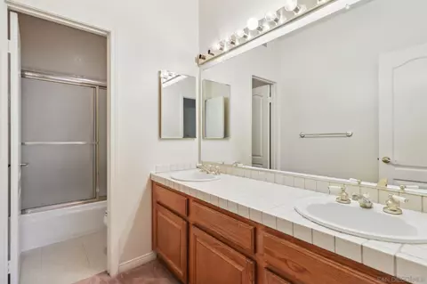 Bath - 9692 Red Pony Ln, El Cajon, CA 92021 photo 3 of 3