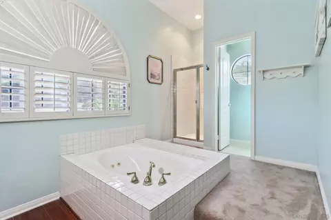 Bath - 9692 Red Pony Ln, El Cajon, CA 92021 photo 1 of 3