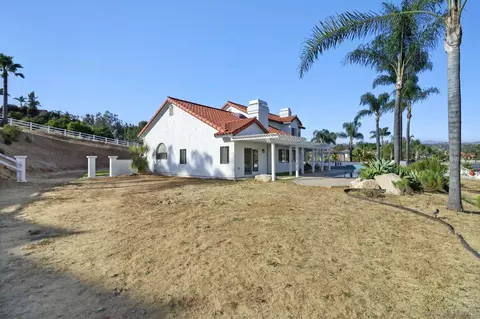 Exterior - 9692 Red Pony Ln, El Cajon, CA 92021 photo 5 of 7