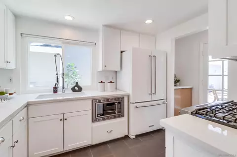 807 Windcrest Dr, Carlsbad, CA 92011 photo 15