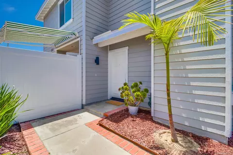 807 Windcrest Dr, Carlsbad, CA 92011 photo 3