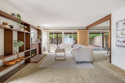 6723 Corintia St, Carlsbad, CA 92009