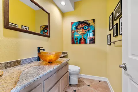 Bath - 3128 Almahurst Row, La Jolla, CA 92037 photo 1 of 3
