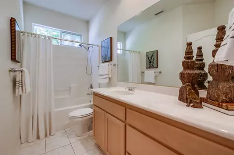 Bath - 24034 Sargeant Rd, Ramona, CA 92065 photo 1 of 4
