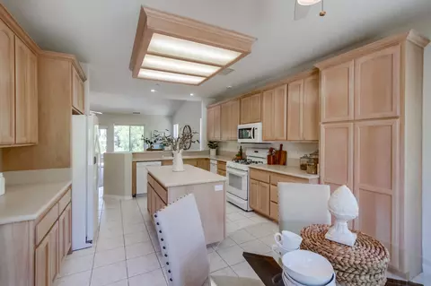 Kitchen - 24034 Sargeant Rd, Ramona, CA 92065 photo 4 of 7