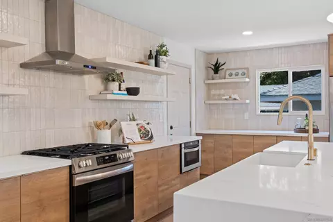 Kitchen - 1611 E H St, Chula Vista, CA 91913 photo 4 of 4