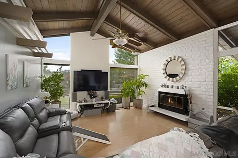 821 E 17th Ave, Escondido, CA 92025 photo 18