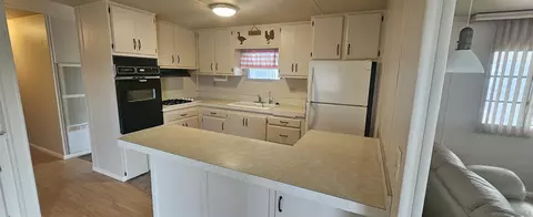 Kitchen - 183 Flicker, Oceanside, CA 92057 photo 1 of 1