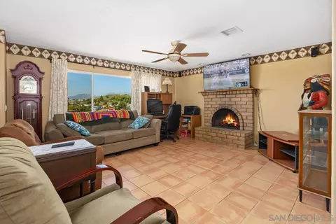 8562 Wintergardens Blvd, Lakeside, CA 92040 photo 8