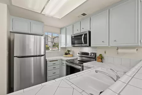 Kitchen - 8902 Arlingdale Way, Spring Valley, CA 91977 photo 4 of 4