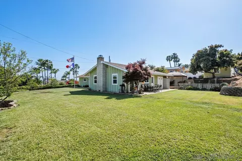 1645 Calavo Rd, Fallbrook, CA 92028 photo 3