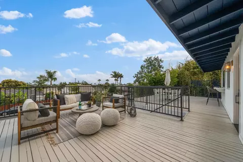 4933 Foothill Blvd, San Diego, CA 92109