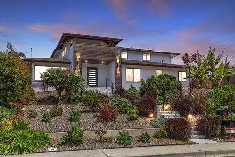 2415-17 Poinsettia Dr, San Diego, CA 92106