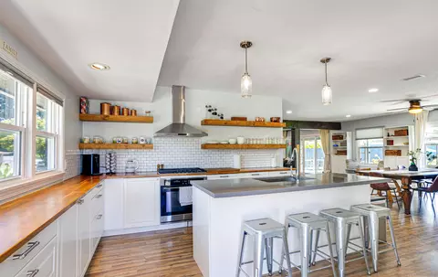 6750 Burgundy St, San Diego, CA 92120