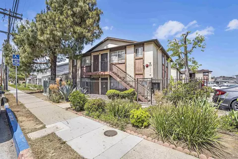 2481 Ulric St, San Diego, CA 92111
