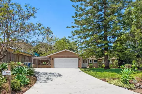 1071 Prospect Pl, Vista, CA 92081