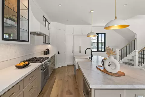Kitchen - 711 F Ave, Coronado, CA 92118 photo 4 of 5