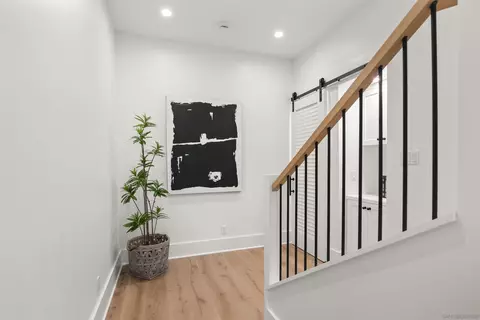 Entry Way - 711 F Ave, Coronado, CA 92118 photo 5 of 7