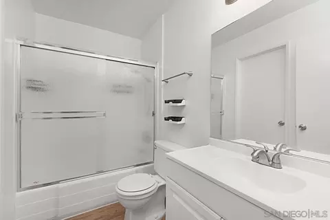 Bath - 3466 Los Mochis, Oceanside, CA 92056 photo 3 of 3