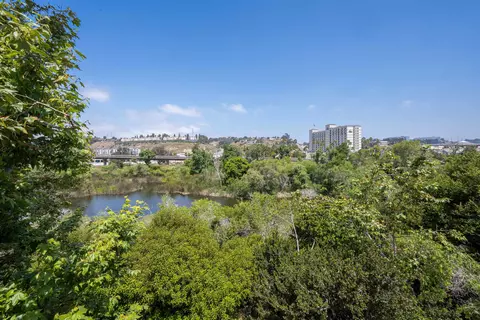 580 Camino De La Reina #323, San Diego, CA 92108