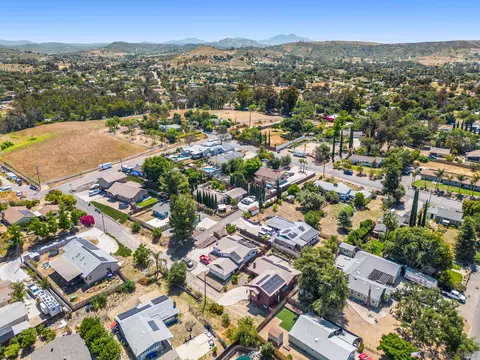 View/Area - 678 Sabrina Ter, Ramona, CA 92065 photo 3 of 5