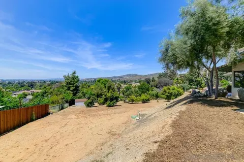 2212 Pence Dr, El Cajon, CA 92019 photo 35