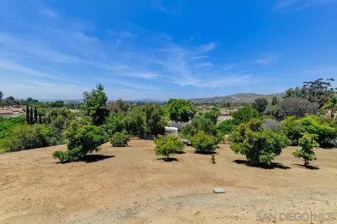 2212 Pence Dr, El Cajon, CA 92019 photo 37
