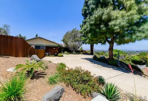 2212 Pence Dr, El Cajon, CA 92019 photo 2
