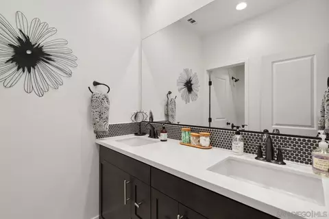Bath - 8684 Tobago Ln, Santee, CA 92071 photo 3 of 4