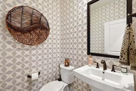 Bath - 8684 Tobago Ln, Santee, CA 92071 photo 4 of 4